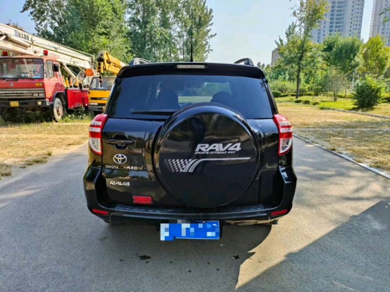 枣庄13年丰田RAV4荣放9