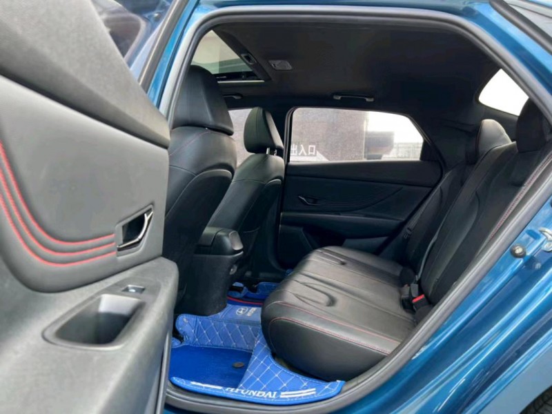 东莞21年现代伊兰特6