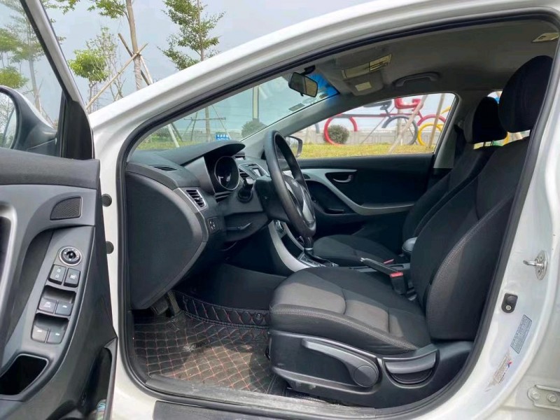 东莞17年现代朗动7