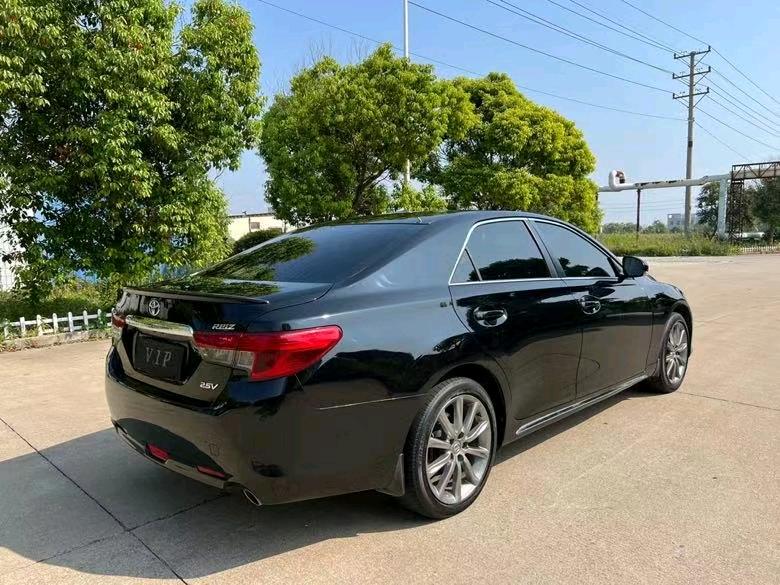 盐城15年丰田锐志8
