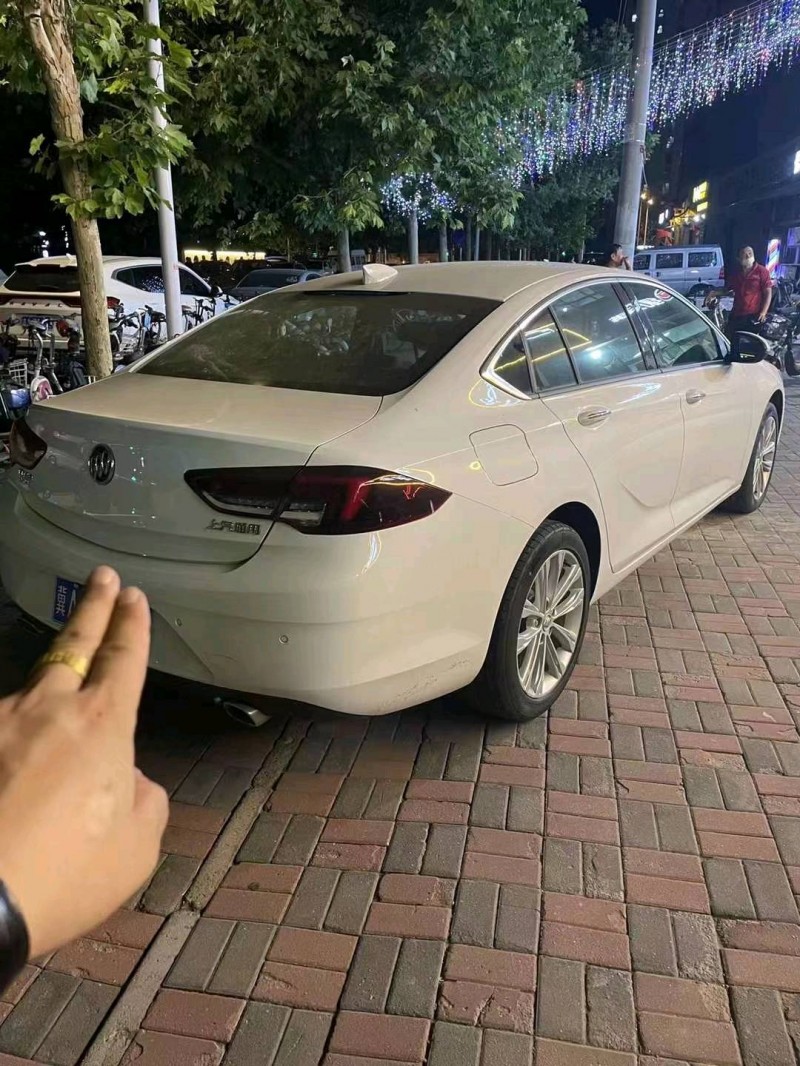 邢台22年别克君威5