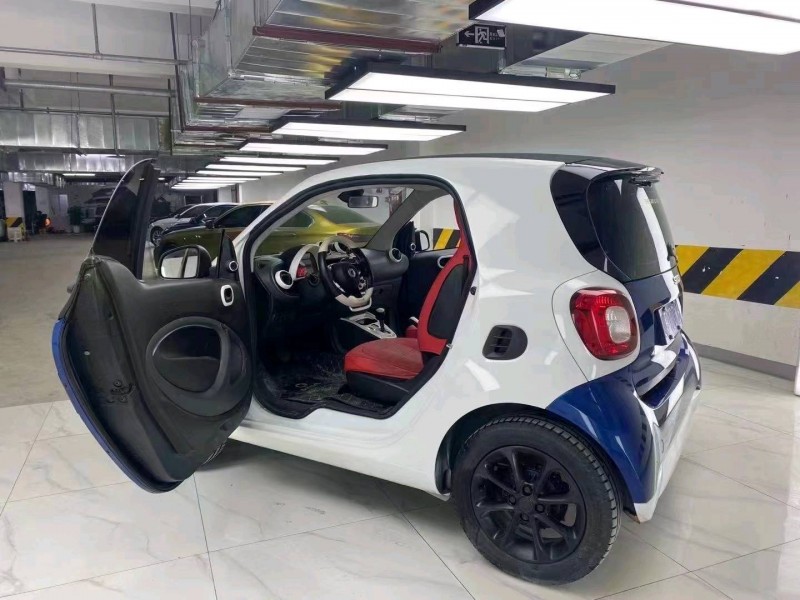 成都18年奔驰smart6