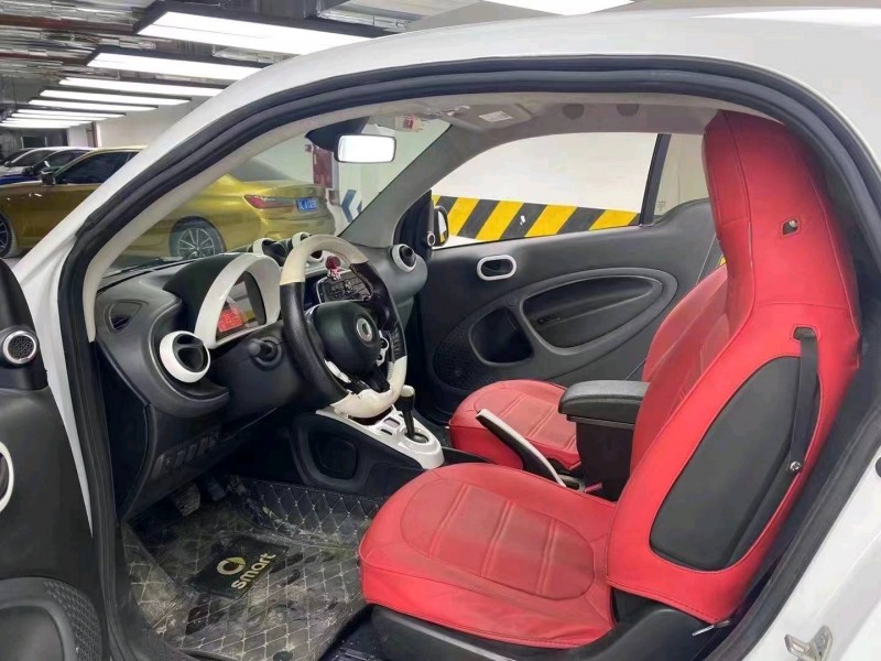 成都18年奔驰smart5