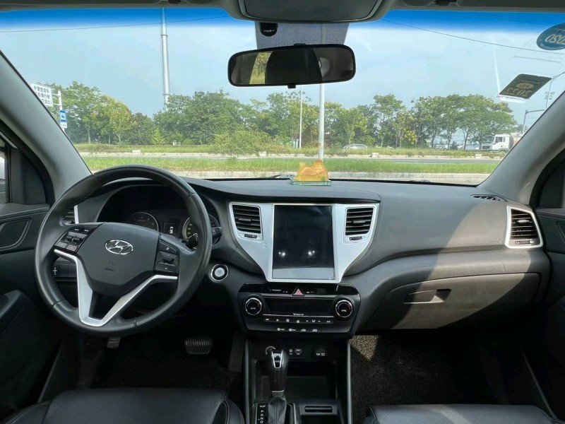 泰州16年现代途胜5