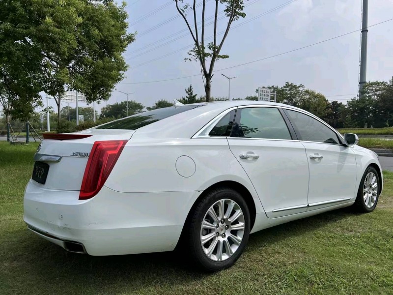 泰州15年凯迪拉克XTS3