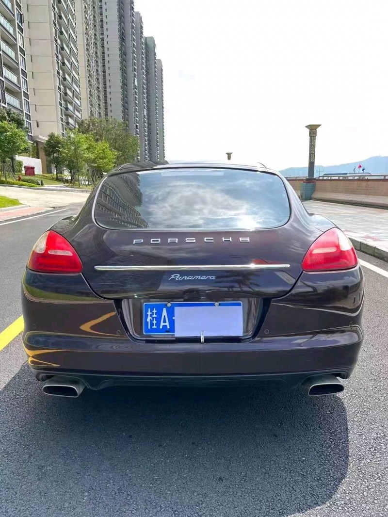 廣州12年保時捷帕拉梅拉9