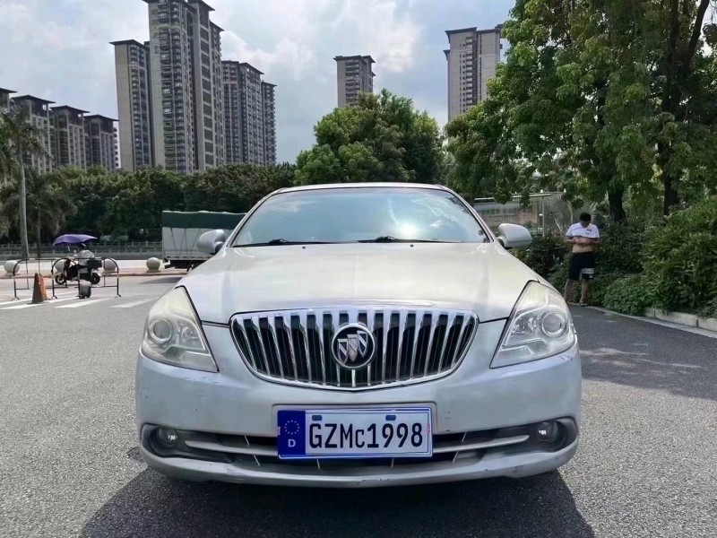 广州15年别克凯越1