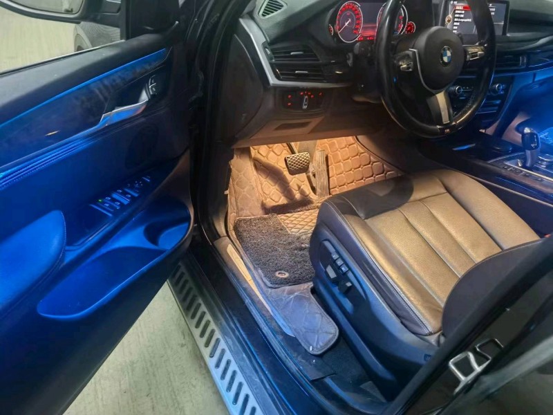 北京16年宝马X54