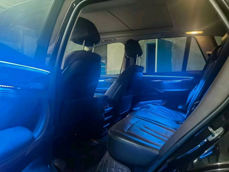 北京16年宝马X58