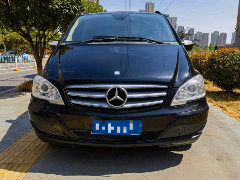 北京14年奔驰唯雅诺1