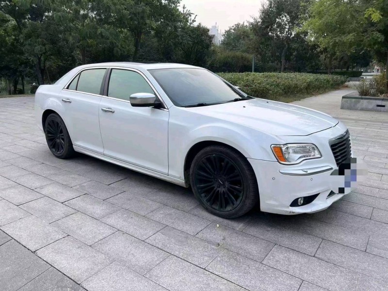 枣庄15年克莱斯勒300C2