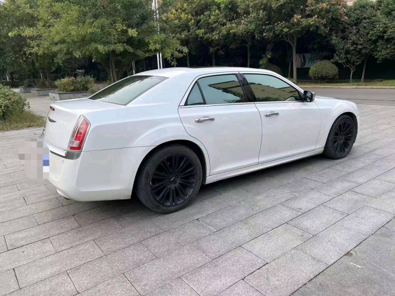 枣庄15年克莱斯勒300C4