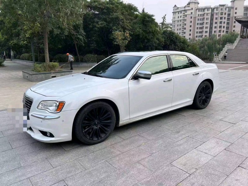 枣庄15年克莱斯勒300C3