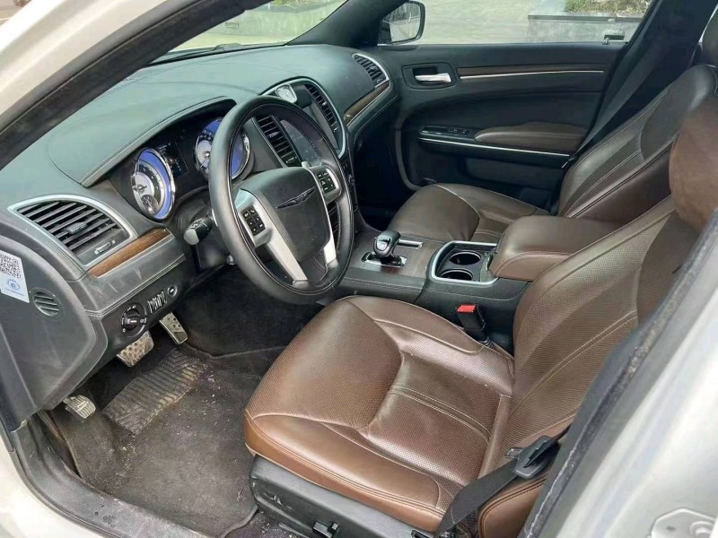 枣庄15年克莱斯勒300C5