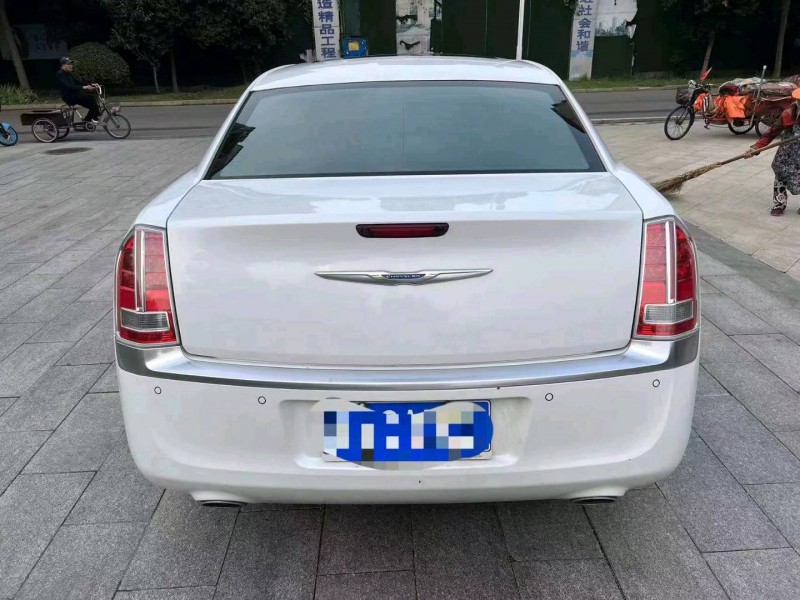 枣庄15年克莱斯勒300C6