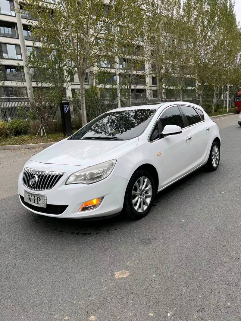 沈阳11年别克英朗2