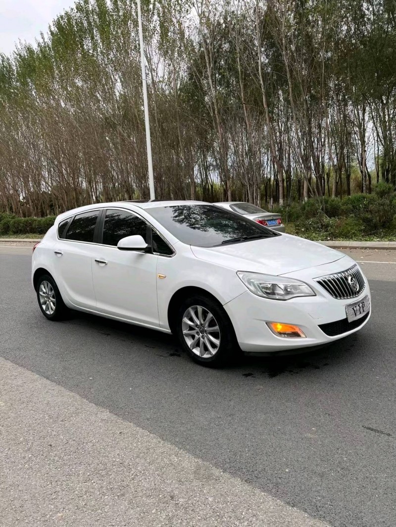 沈阳11年别克英朗3