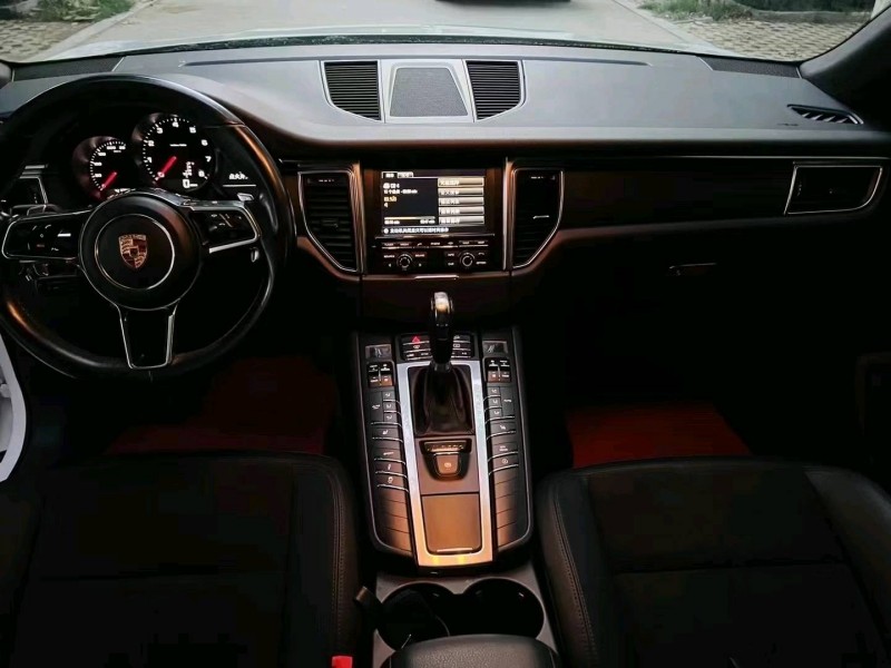 棗莊15年保時捷Macan8