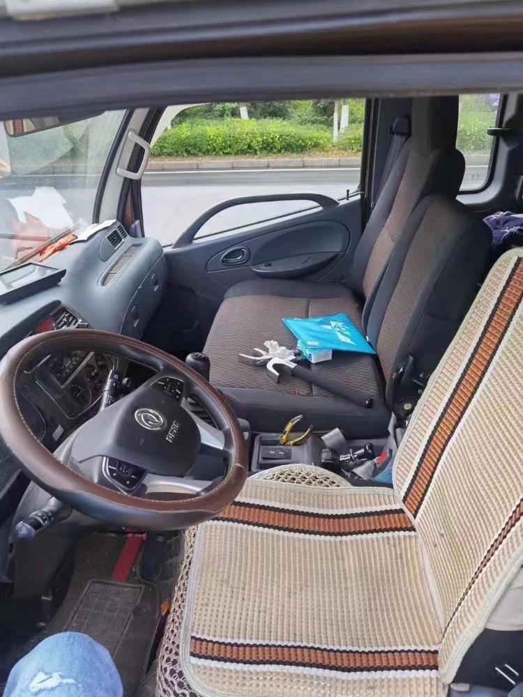 重庆20年东风T32