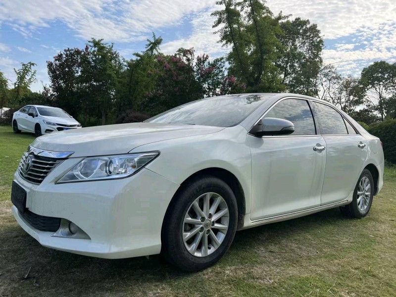 泰州13年丰田凯美瑞8