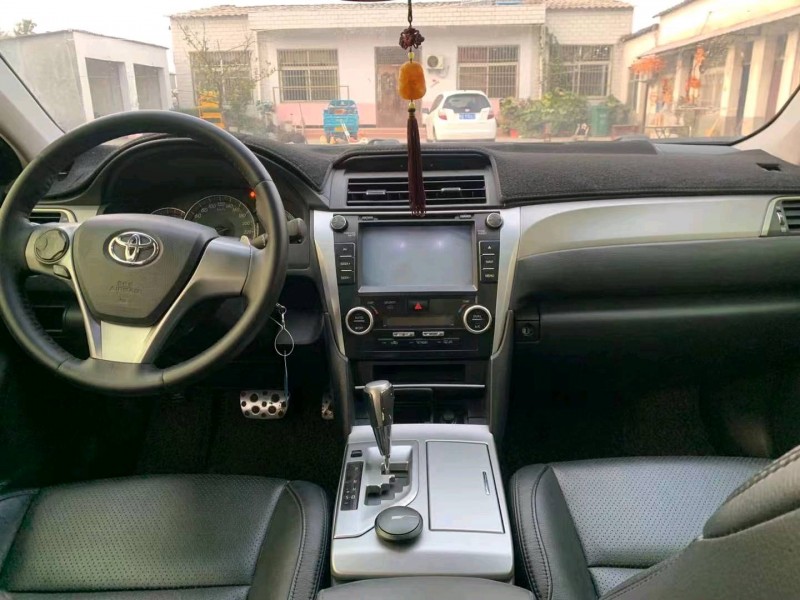 济南14年丰田凯美瑞4