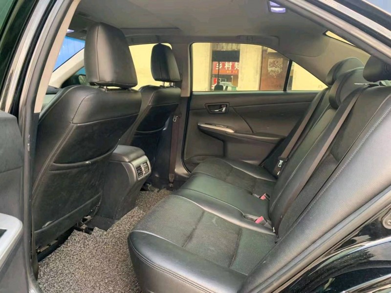 济南14年丰田凯美瑞5