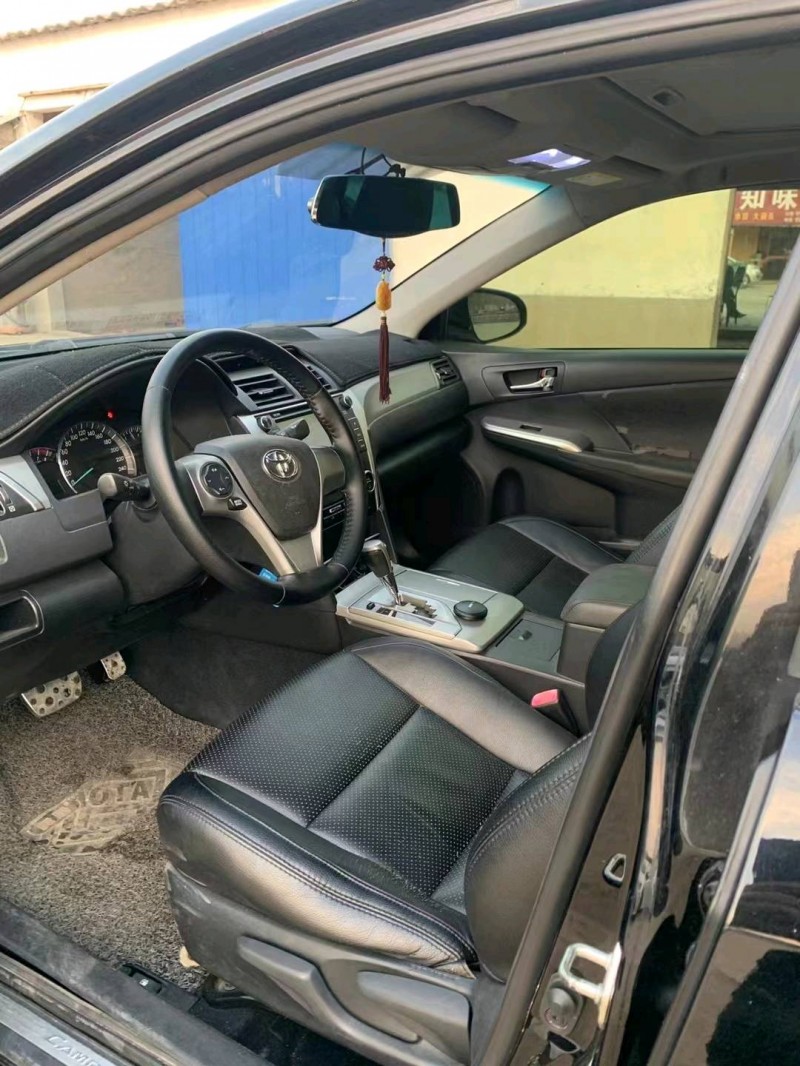 济南14年丰田凯美瑞6
