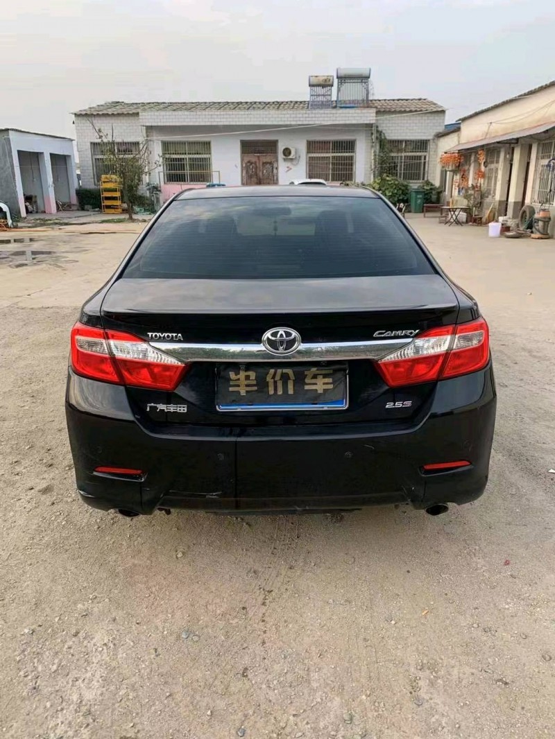 济南14年丰田凯美瑞9