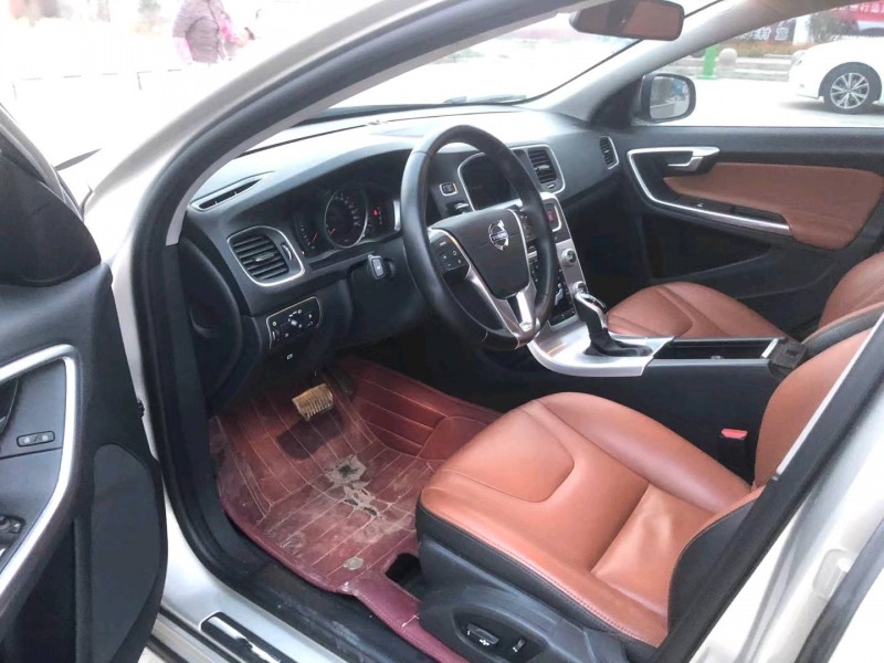 徐州17年沃尔沃S60L6