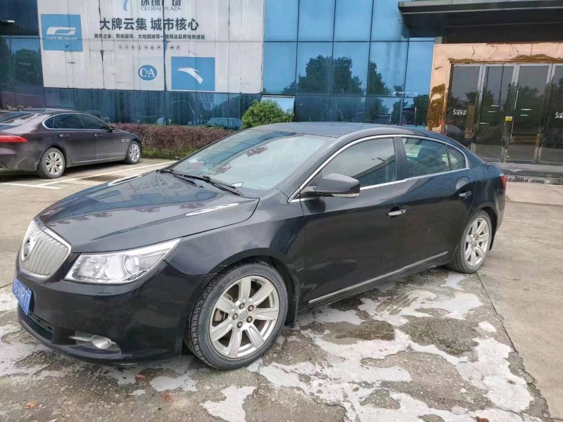 武汉11年别克君越2