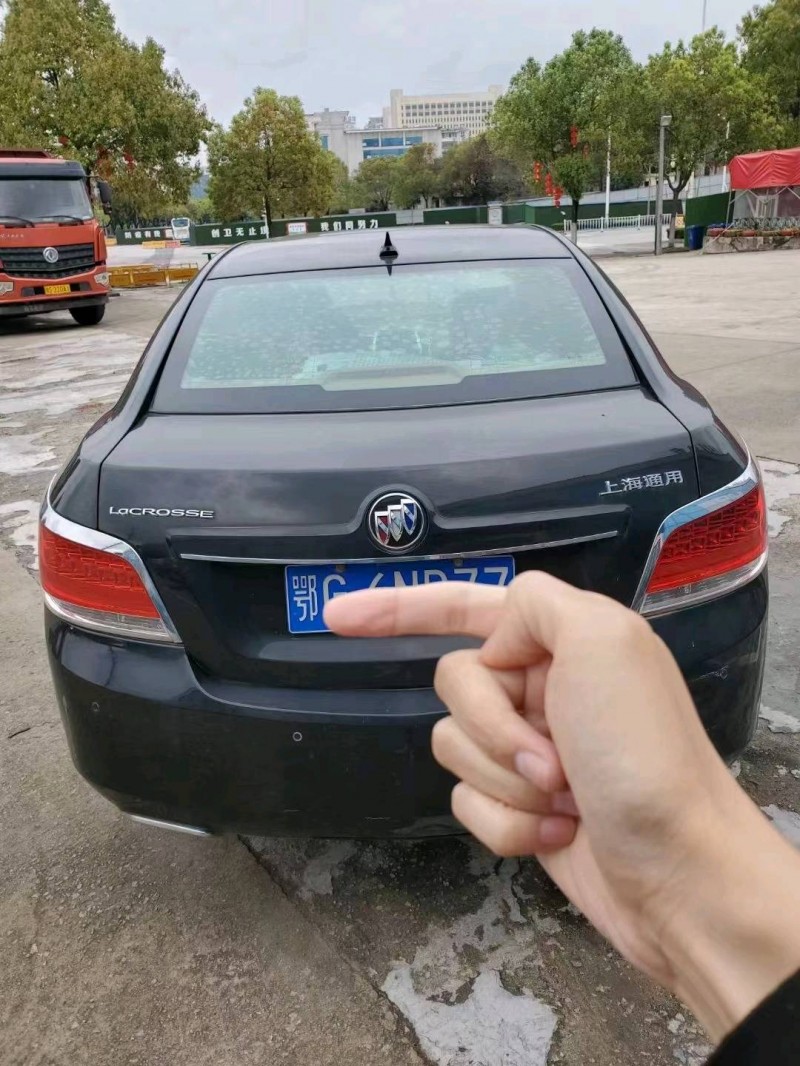 武汉11年别克君越9