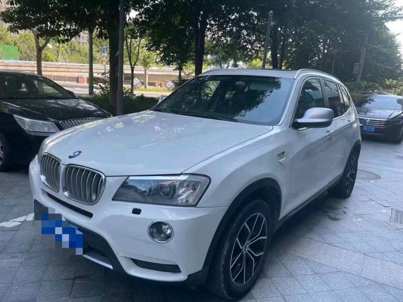 东营11年宝马X38