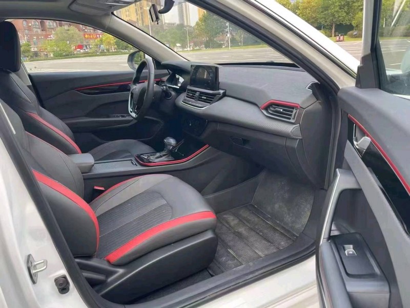 北京22年东风奕炫5