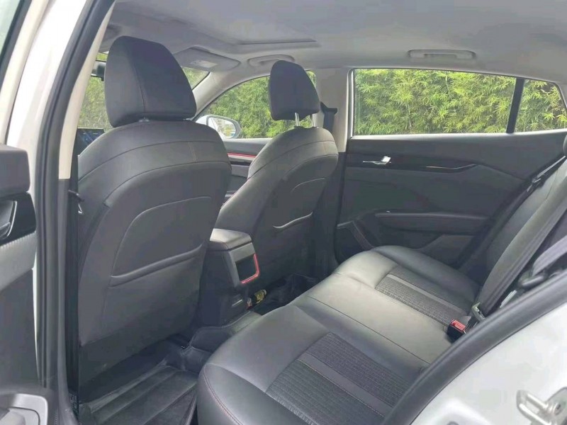 北京22年东风奕炫4