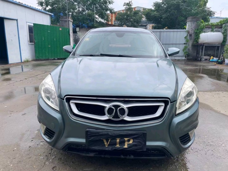 济宁15年北汽绅宝D501