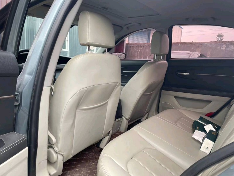 济宁15年北汽绅宝D505