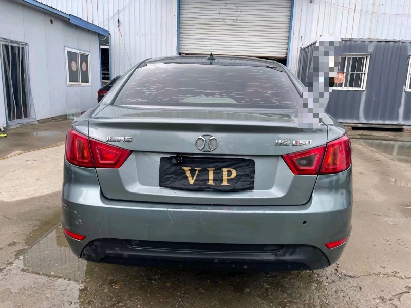 济宁15年北汽绅宝D509