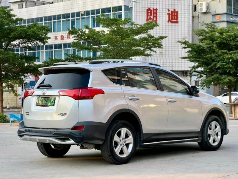 东莞15年丰田RAV46