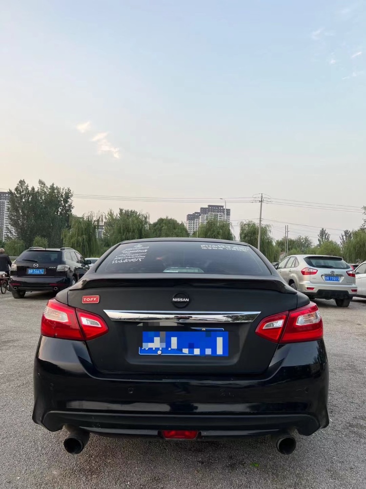 北京17年日产天籁3