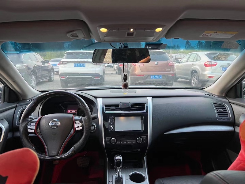 北京17年日产天籁6