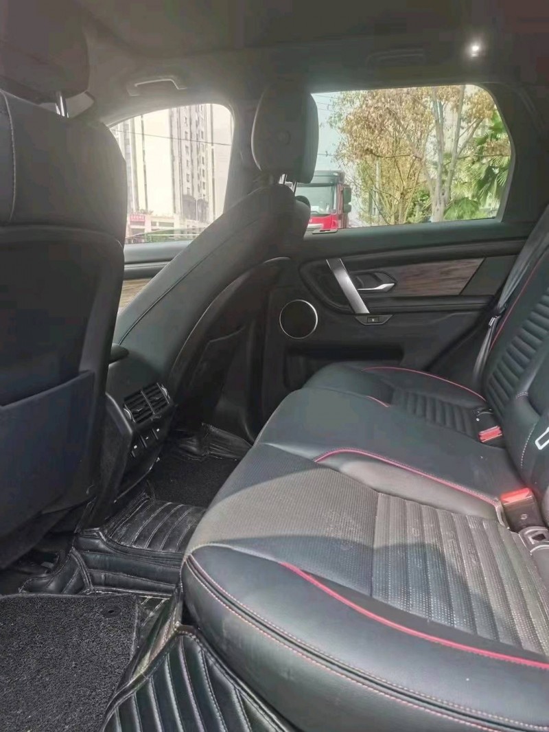 重庆20年路虎发现4