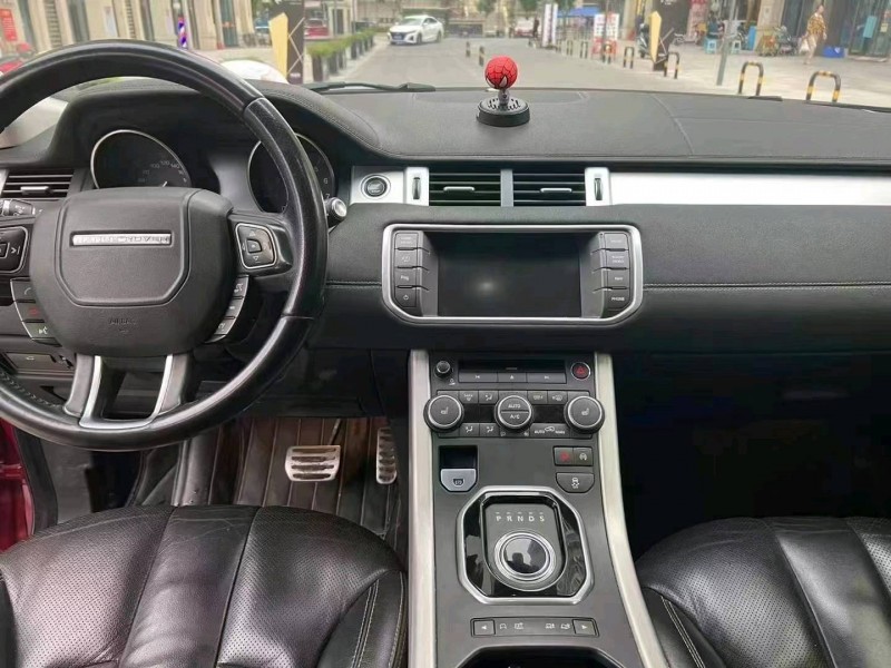 重庆14年路虎极光6