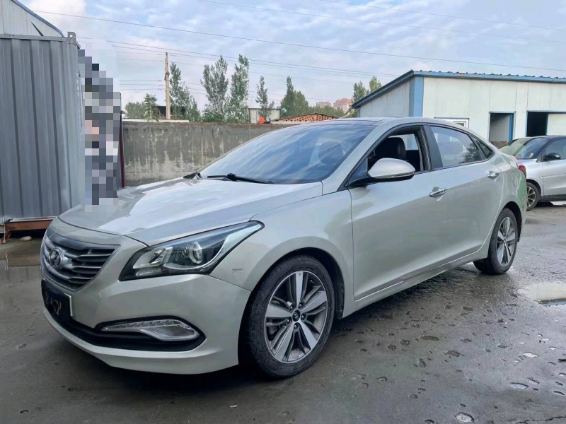 济宁16年现代名图7