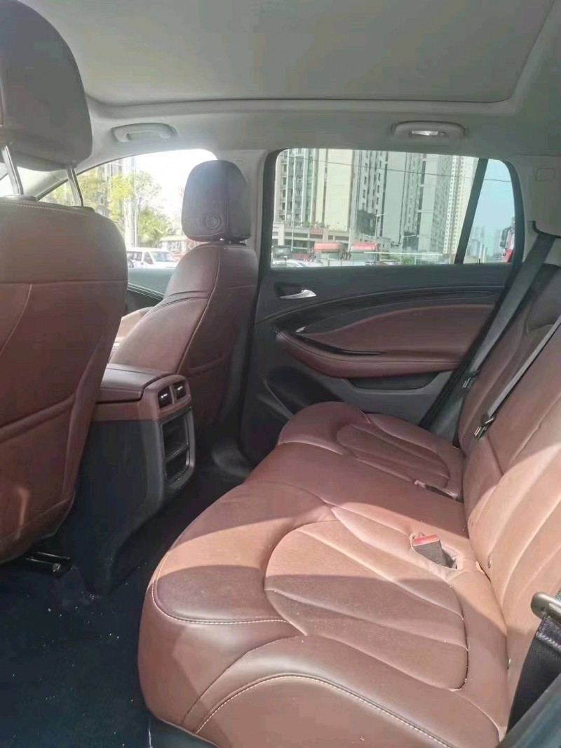 重庆21年别克昂科威4