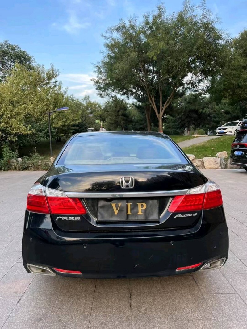 邢台16年本田雅阁9