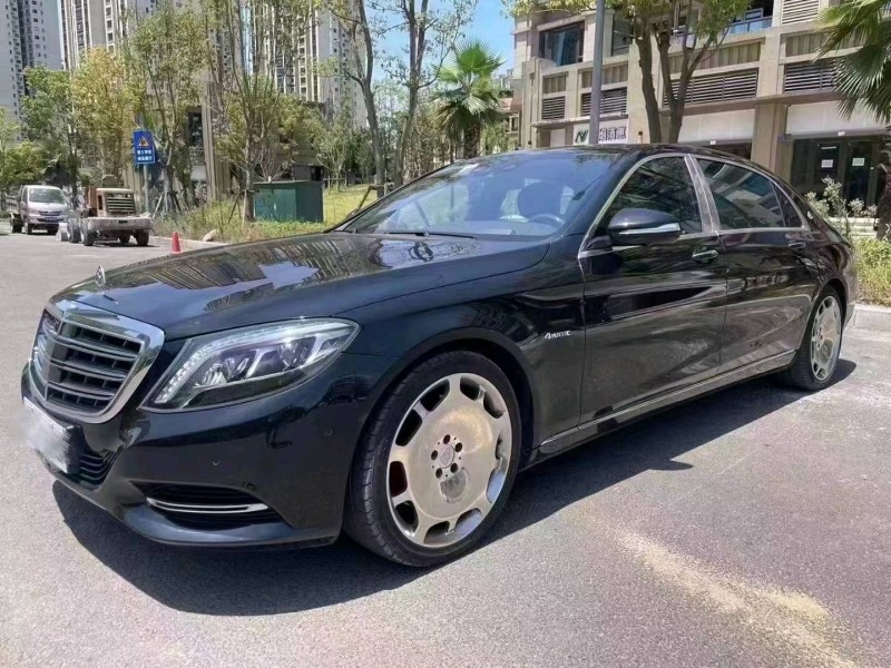 重庆16年奔驰迈巴赫S级3