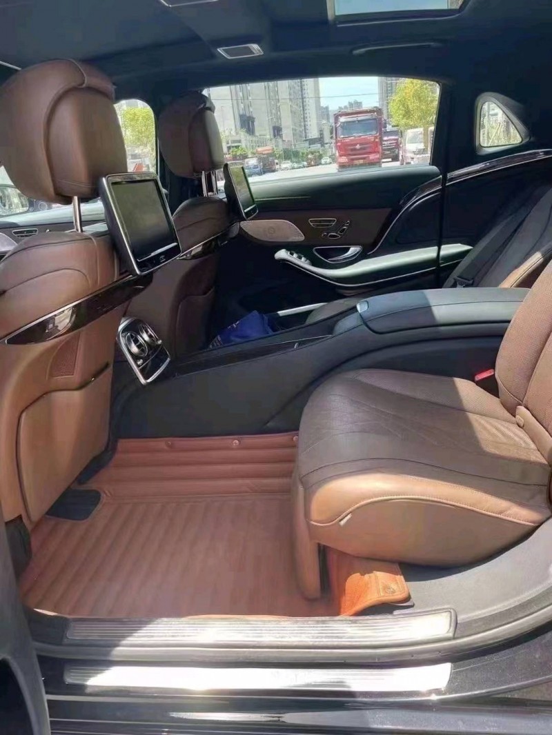 重庆16年奔驰迈巴赫S级5