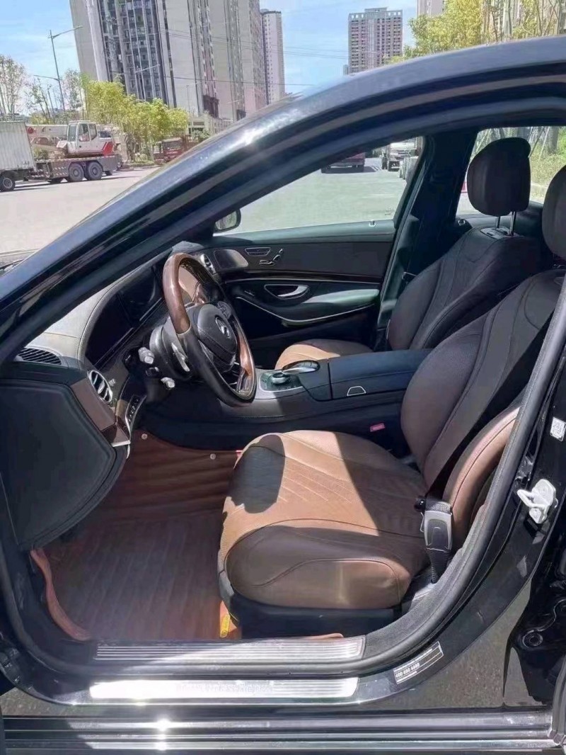 重庆16年奔驰迈巴赫S级6