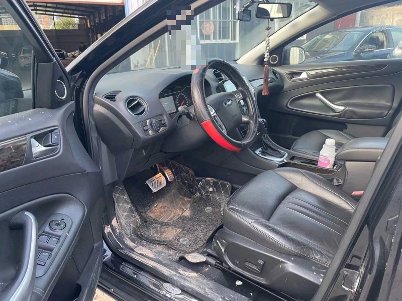 济宁12年福特蒙迪欧-致胜6