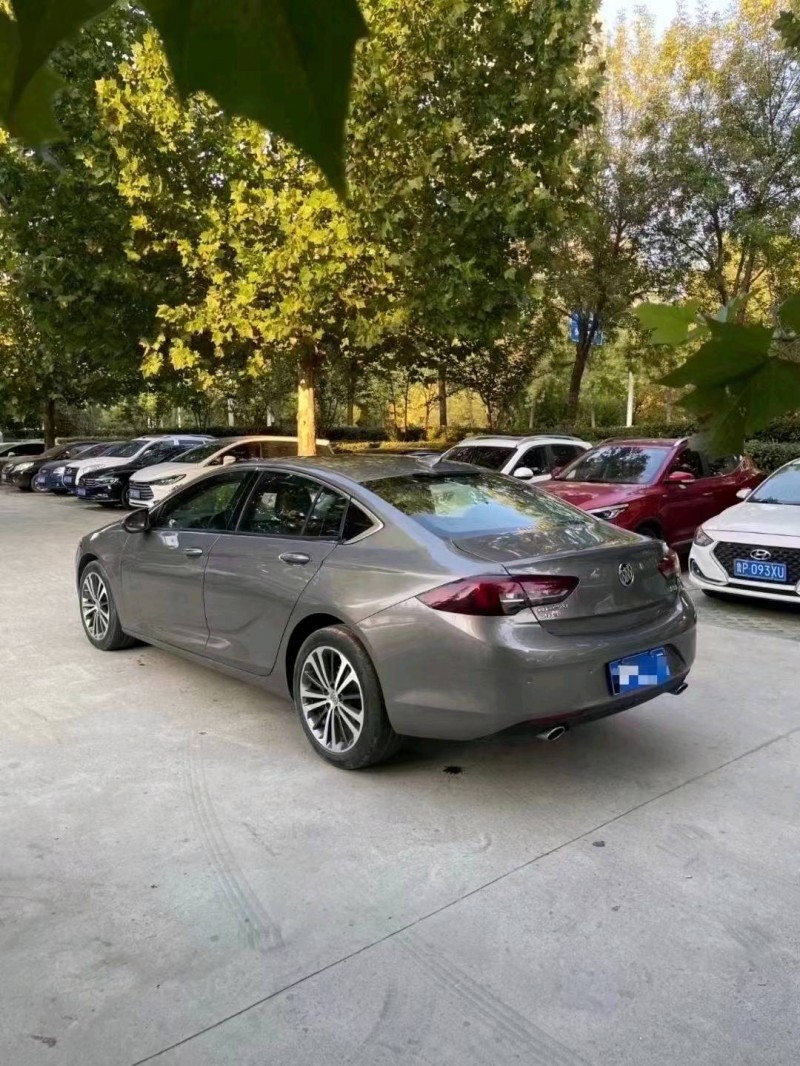 东营18年别克君威7